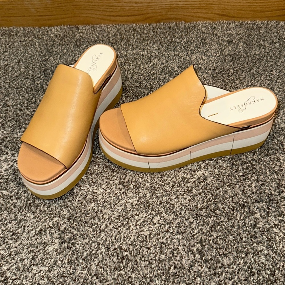 NWT Naked Feet Flow Sandal